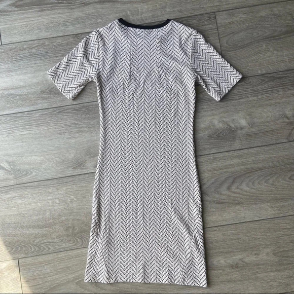 Topshop  Textured Geo Bodycon Dress - Picture 13 of 16